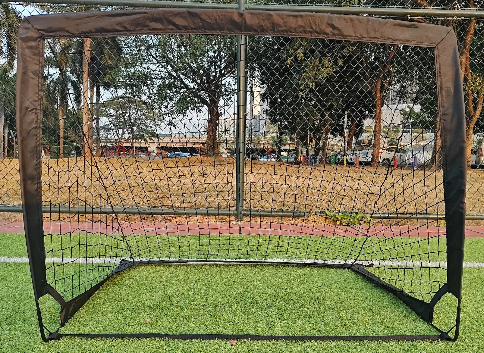 Faltbares Fußballtor 4x3 FT – Tragbar für Kinder & Jugend Training